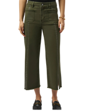 Load image into Gallery viewer, JOSEPH RIBKOFF Avocado Jeans

