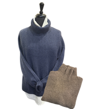 Load image into Gallery viewer, MANSTED Zaga Sweater

