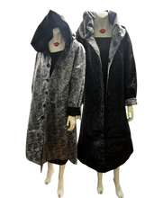 Load image into Gallery viewer, OOPERA Reversible Black &amp; Green Raincoat
