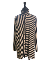 Load image into Gallery viewer, AINO Minerva Nica Striped Jacket
