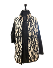 Load image into Gallery viewer, DOLCEZZA - Woven Vest
