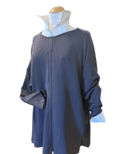 Load image into Gallery viewer, LOTUS EATERS - Sweatshirt Tnique Style Top
