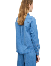 Load image into Gallery viewer, LAURIE Vitta Denim Shirt

