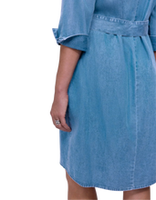 Load image into Gallery viewer, FOXCROFT Agnes Denim Dress
