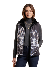 Load image into Gallery viewer, DOLCEZZA Woven Vest Reversible - Black
